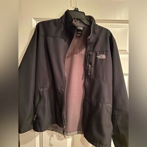 North Face Black Jacket size 18/20. Great condition. Like new.